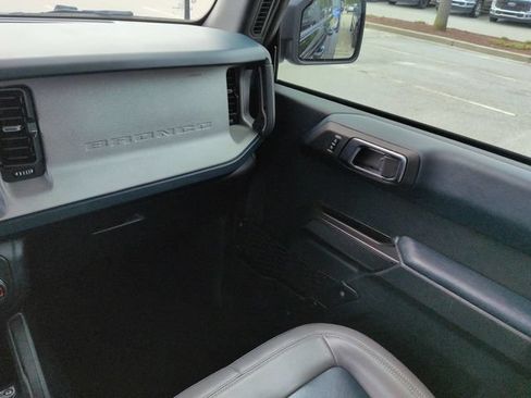 Used 2024 Ford Bronco Outer Banks AWD/4WD image 17