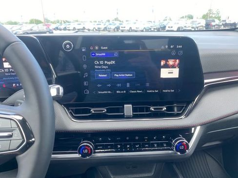 New 2026 Chevrolet Equinox RS w/ Convenience Package III FWD image 18
