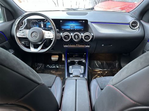 Used 2022 Mercedes-Benz GLA 35 AMG 4MATIC image 9