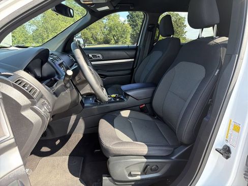Used 2019 Ford Explorer XLT w/ Equipment Group 201A FWD image 19