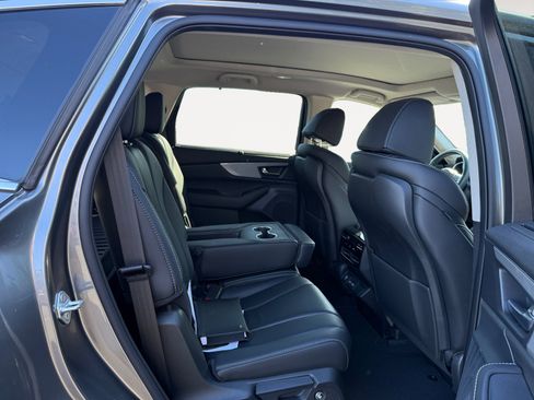 Used 2024 Acura MDX SH-AWD w/ Technology Package image 18