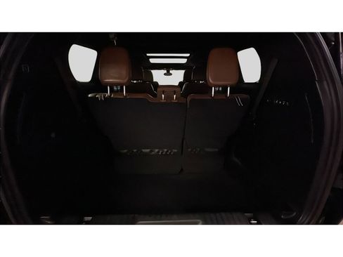 Used 2020 Chrysler Pacifica Limited w/ Tire & Wheel Group image 17