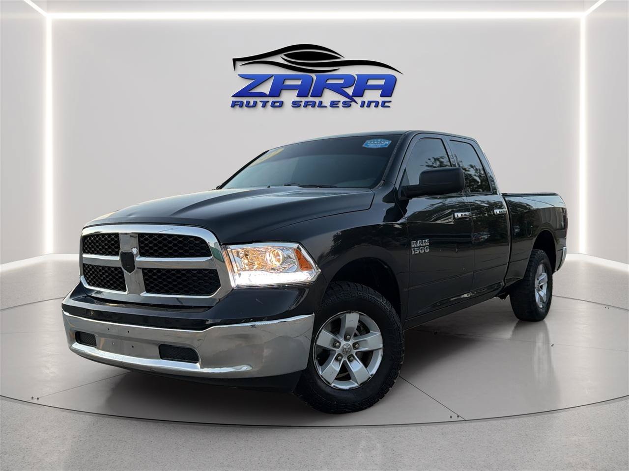 Used 2017 RAM 1500 Classic SLT AWD/4WD image 1