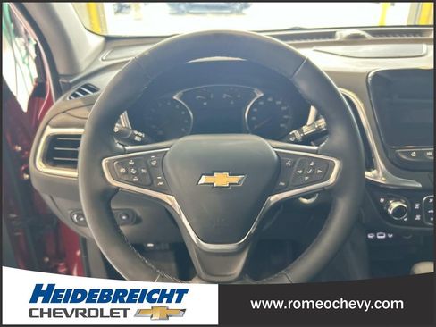 Used 2023 Chevrolet Equinox Premier AWD/4WD image 18