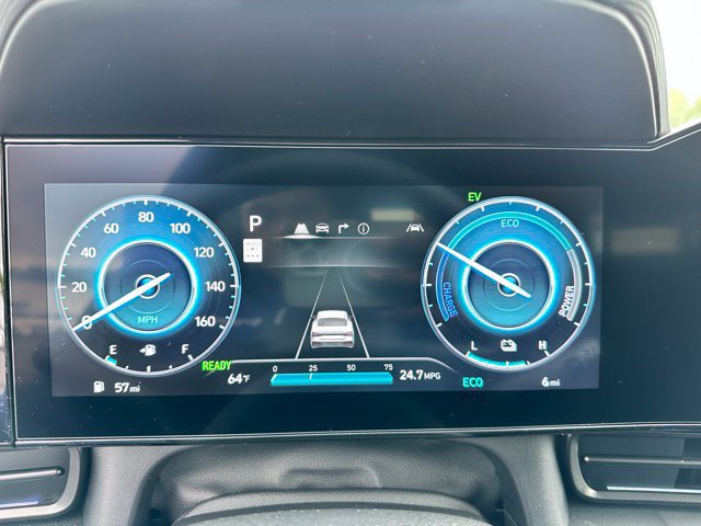 New 2025 Hyundai Elantra SEL FWD image 15