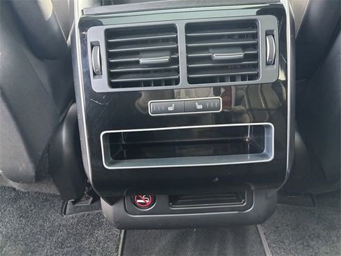 Used 2017 Land Rover Range Rover Sport HSE image 17