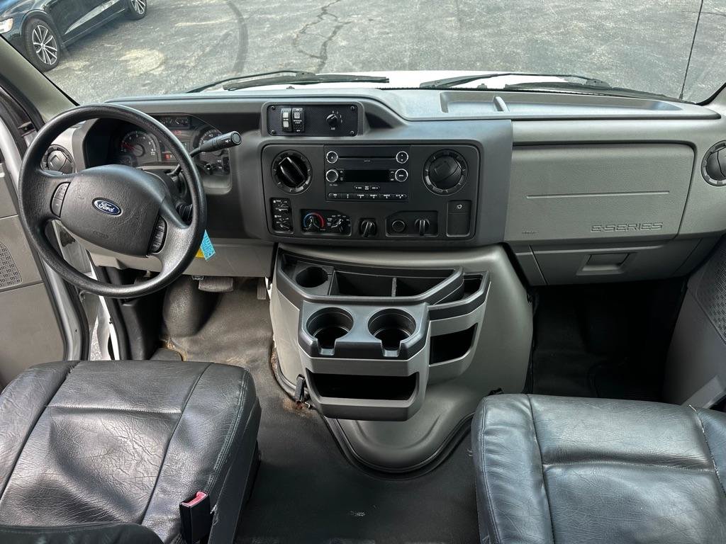 Used 2015 Ford E-350 and Econoline 350 Super Duty RWD image 15