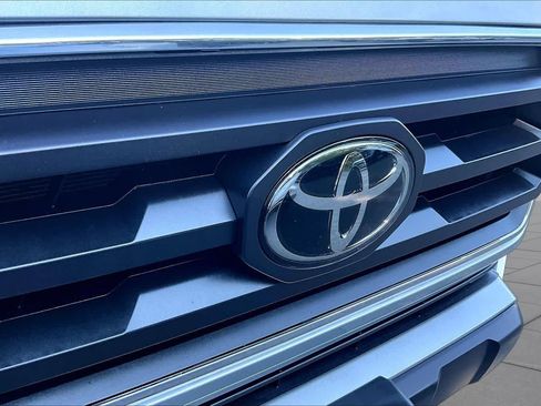 Used 2023 Toyota Tacoma SR5 AWD/4WD image 28