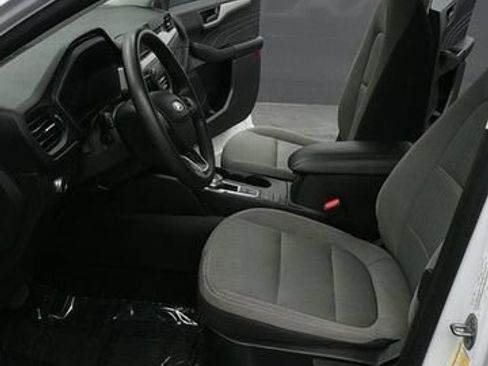 Used 2022 Ford Escape S AWD/4WD image 10