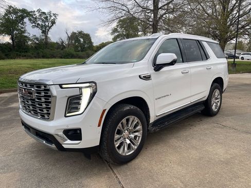 Used 2025 GMC Yukon Denali image 1