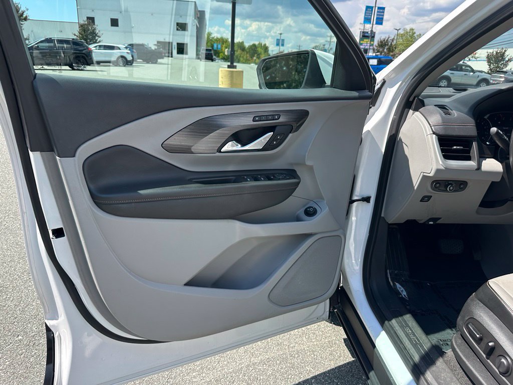 Used 2020 GMC Terrain SLT w/ Preferred Package FWD image 14