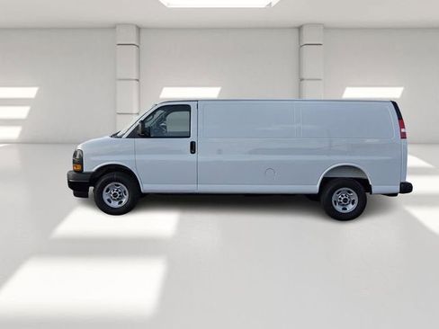 Used 2026 GMC Savana 2500 Extended w/ Driver Convenience Package RWD image 2