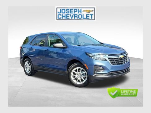 Used 2024 Chevrolet Equinox LS w/ LS Convenience Package FWD image 1