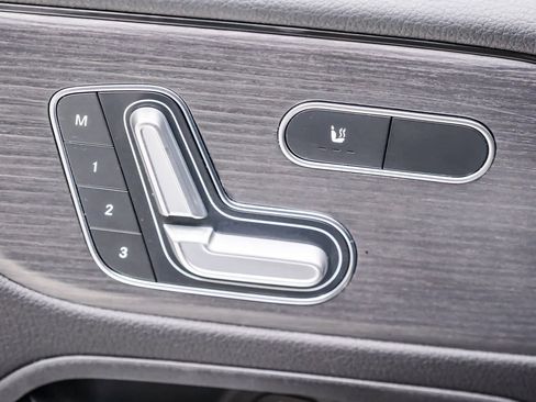 Certified 2023 Mercedes-Benz GLB 250 image 23