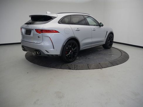 Used 2019 Jaguar F-PACE SVR image 7