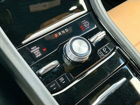 Used 2024 Jeep Grand Cherokee L Summit w/ Advanced Protech Group IV AWD/4WD image 17
