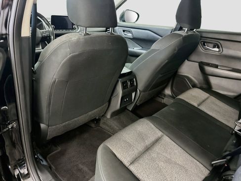 Used 2025 Nissan Rogue SV AWD/4WD image 27
