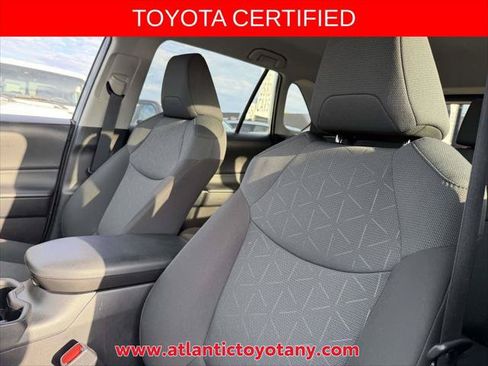 Certified 2025 Toyota RAV4 XLE AWD/4WD image 13