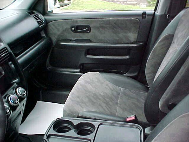 Used 2004 Honda CR-V EX image 16
