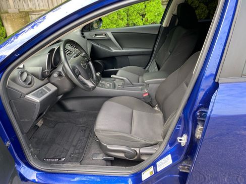 Used 2013 MAZDA MAZDA3 i Touring FWD image 9