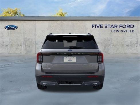 New 2026 Ford Explorer Active w/ Active Comfort Package image 7