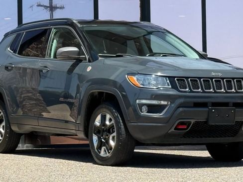 Used 2018 Jeep Compass Trailhawk w/ Navigation Group AWD/4WD image 17