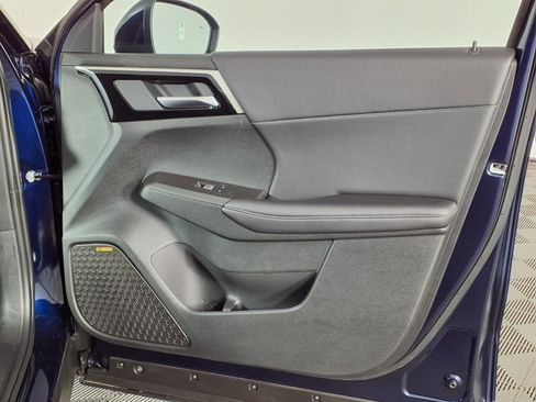 New 2025 Mitsubishi Outlander SE image 8