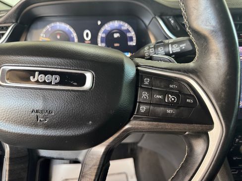Used 2021 Jeep Grand Cherokee L Limited AWD/4WD image 23