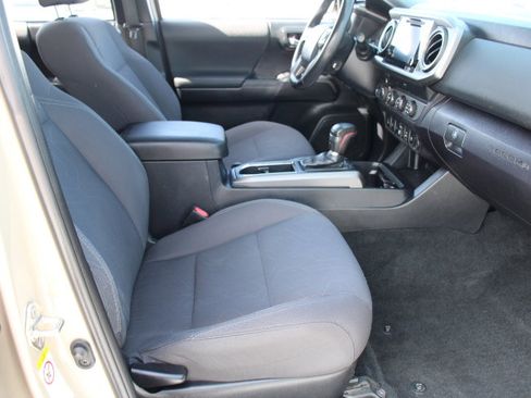 Certified 2019 Toyota Tacoma TRD Off-Road w/ Technology Package image 21