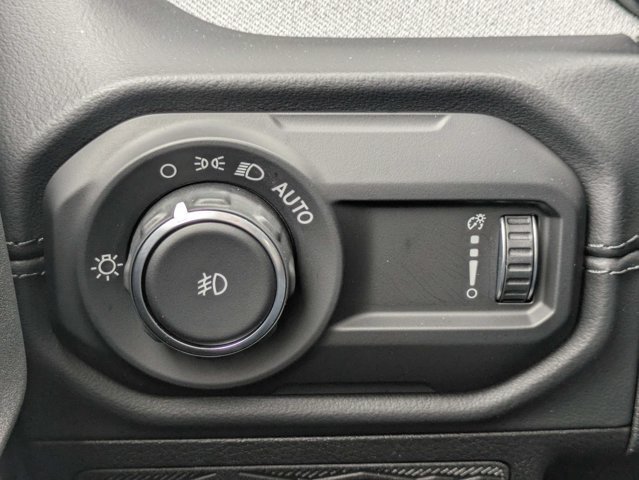Certified 2026 Jeep Wrangler Unlimited Sahara AWD/4WD image 25