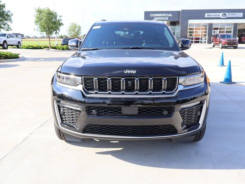 New 2026 Jeep Grand Cherokee L Limited AWD/4WD image 9