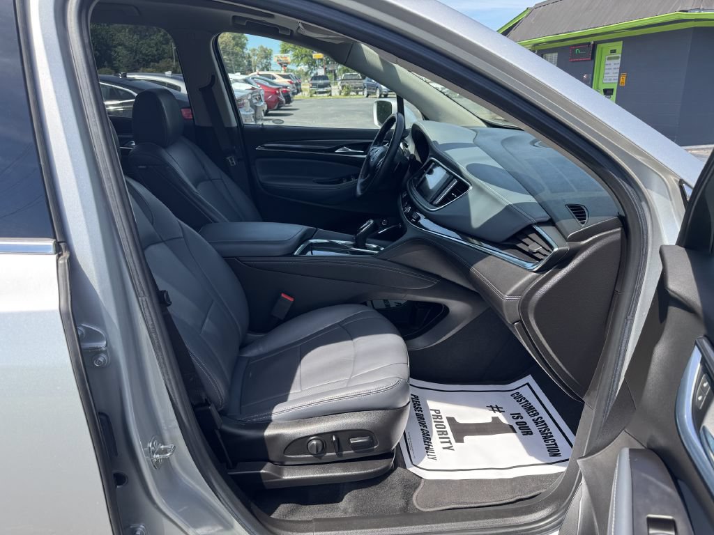 Used 2018 Buick Enclave Essence FWD image 9