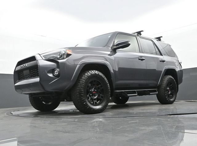 Used 2021 Toyota 4Runner SR5 AWD/4WD image 27