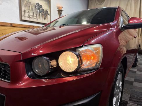 Used 2014 Chevrolet Sonic LT image 8