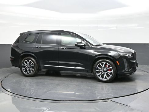Certified 2023 Cadillac XT6 Sport w/ Technology Package AWD/4WD image 8