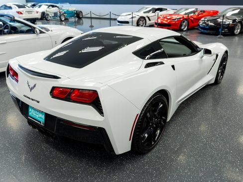 Used 2018 Chevrolet Corvette Stingray Coupe w/ 1LT RWD image 6