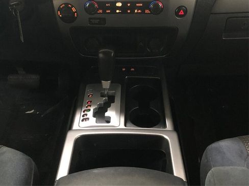 Used 2011 Nissan Armada SV image 24