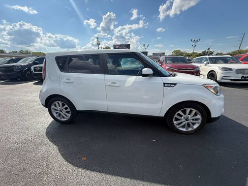 Used 2019 Kia Soul + FWD image 2