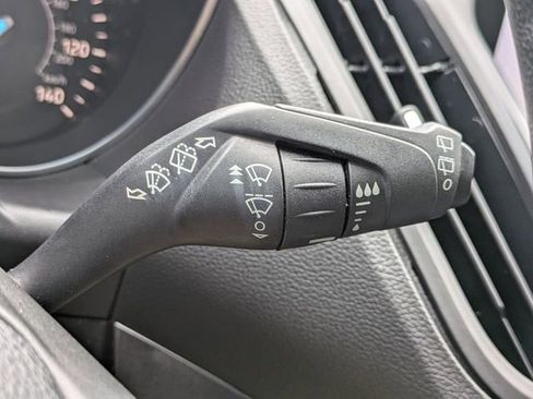 Used 2017 Ford Escape SE w/ Equipment Group 201A FWD image 30