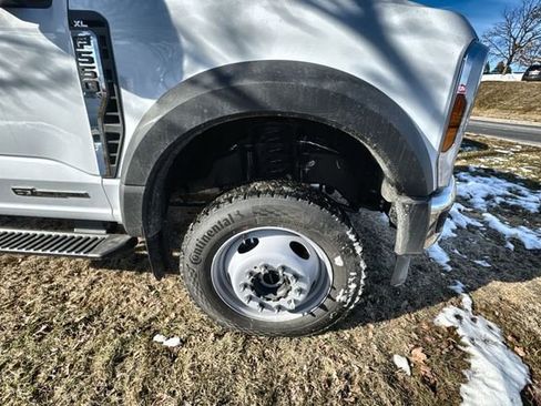 Used 2024 Ford F550 4x4 Regular Cab Super Duty image 10