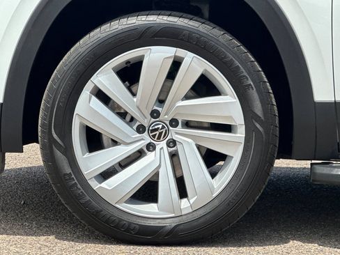 Used 2023 Volkswagen Atlas Cross Sport SE AWD/4WD image 25