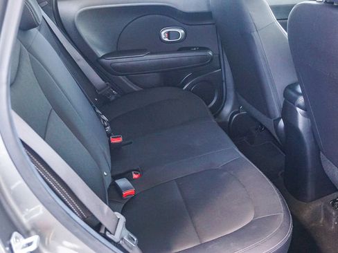 Used 2019 Kia Soul FWD image 14