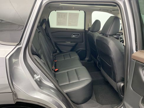 Used 2021 Nissan Rogue SV w/ Premium Package AWD/4WD image 21