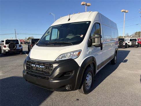 Used 2023 RAM ProMaster 2500 image 2
