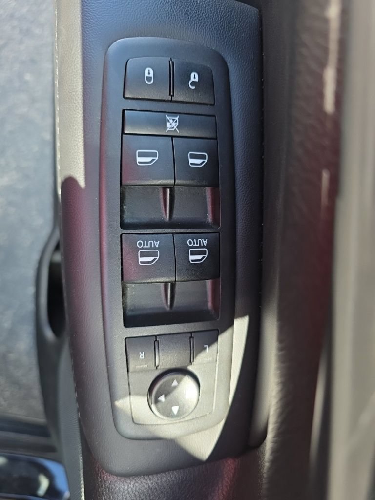 Used 2021 Jeep Grand Cherokee Laredo X AWD/4WD image 18