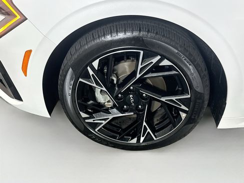 Used 2025 Kia K5 GT-Line w/ GT-Line Premium Package image 11