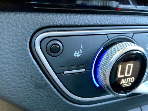 Used 2020 Audi Q5 2.0T Premium image 36