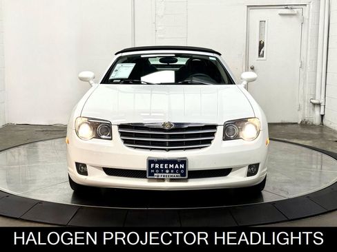 Used 2005 Chrysler Crossfire Limited RWD image 3