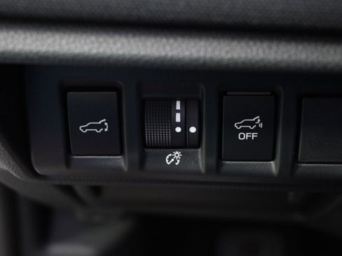 Used 2025 Subaru Outback Premium image 24