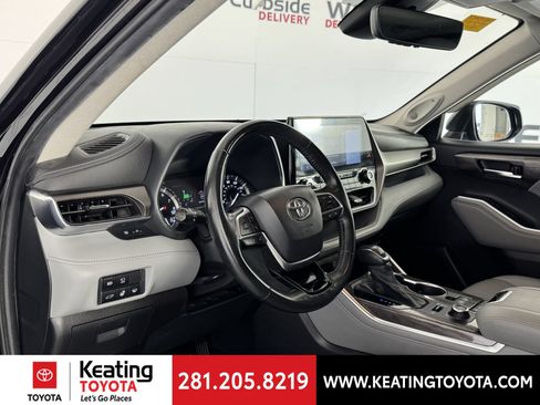 Used 2021 Toyota Highlander Limited AWD/4WD image 13